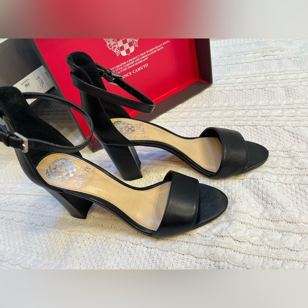 Vince Camuto Corlina ankle strap sandal. Size 8. Black.